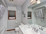 8 White Ct St Marys ON N4X 0A2-large-026-021-Bathroom-1500x1000-72dpi